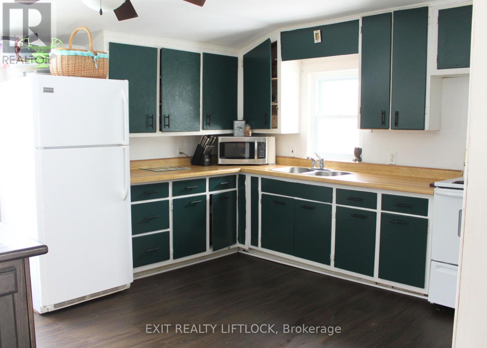 17 BANTA ROAD - Photo 2