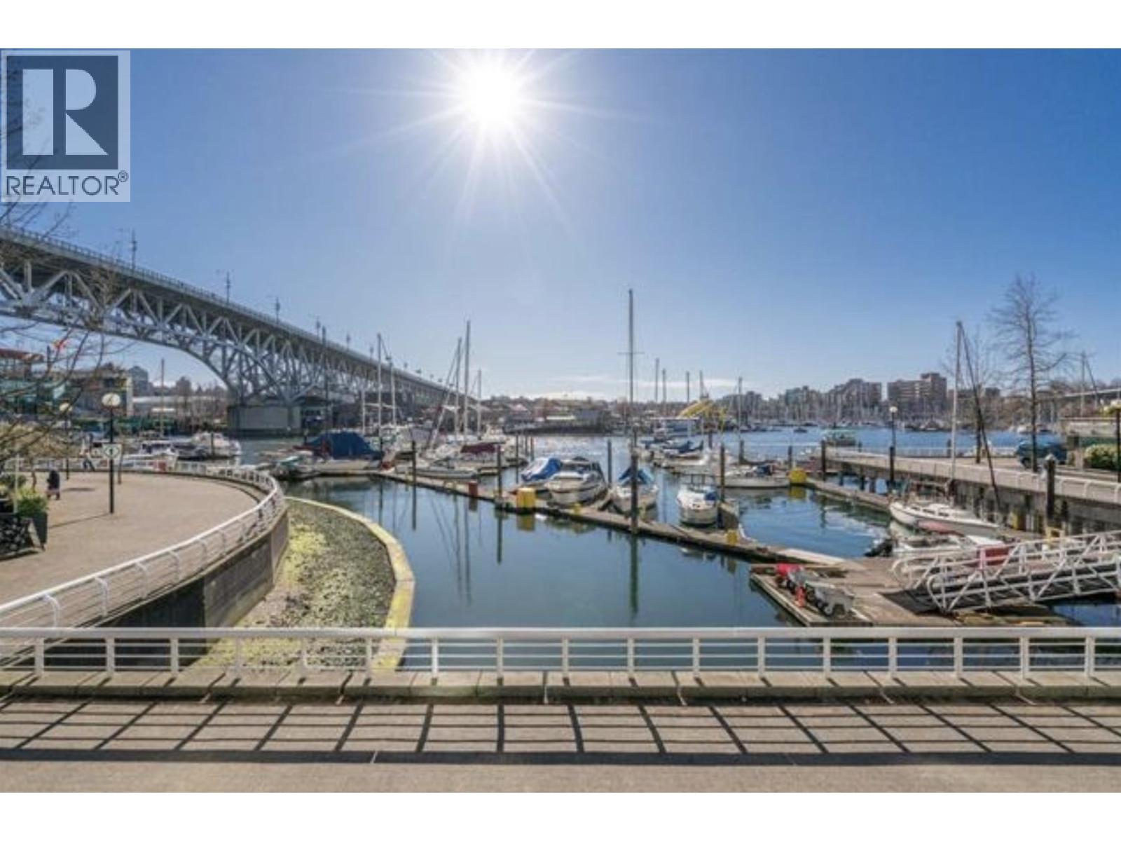 2207 1500 HOWE STREET