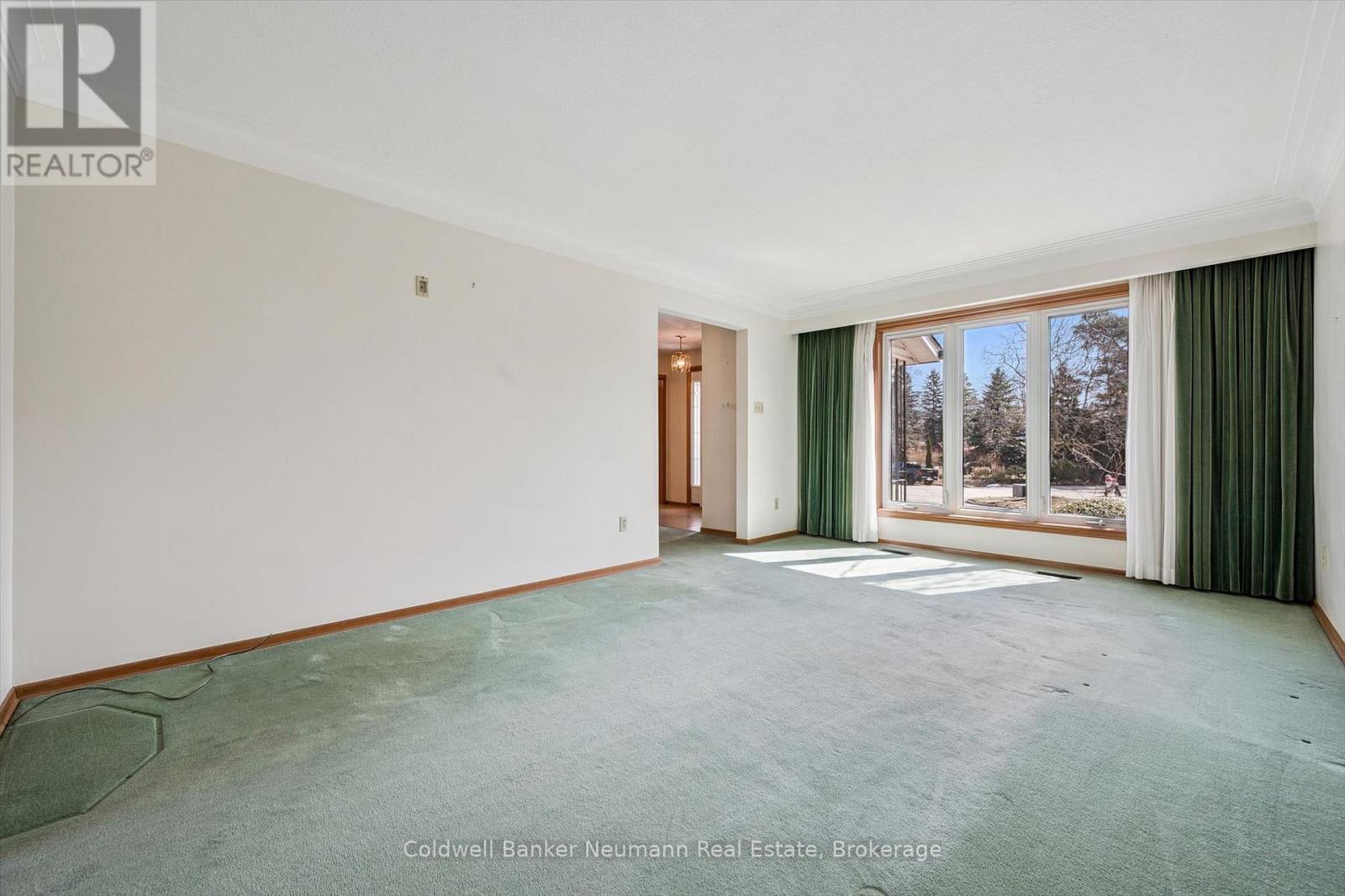 18 CARMINE PLACE