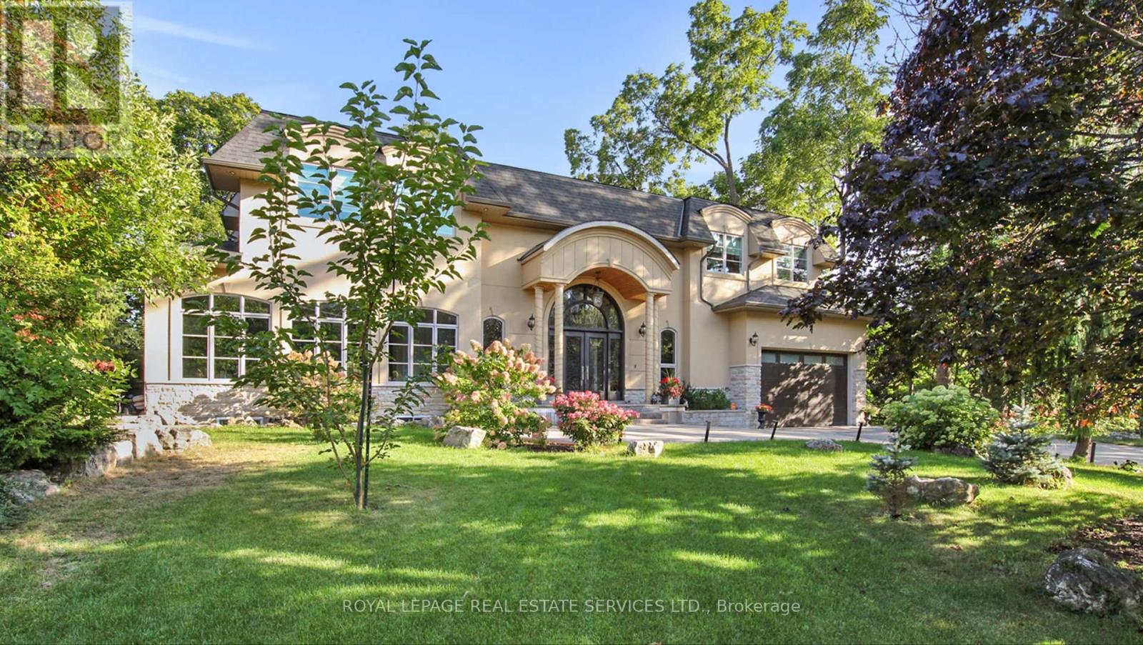 1286 CAMBRIDGE DRIVE W