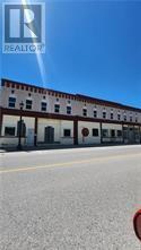 50 QUEEN STREET W Huron-Kinloss ON N2Z2R0