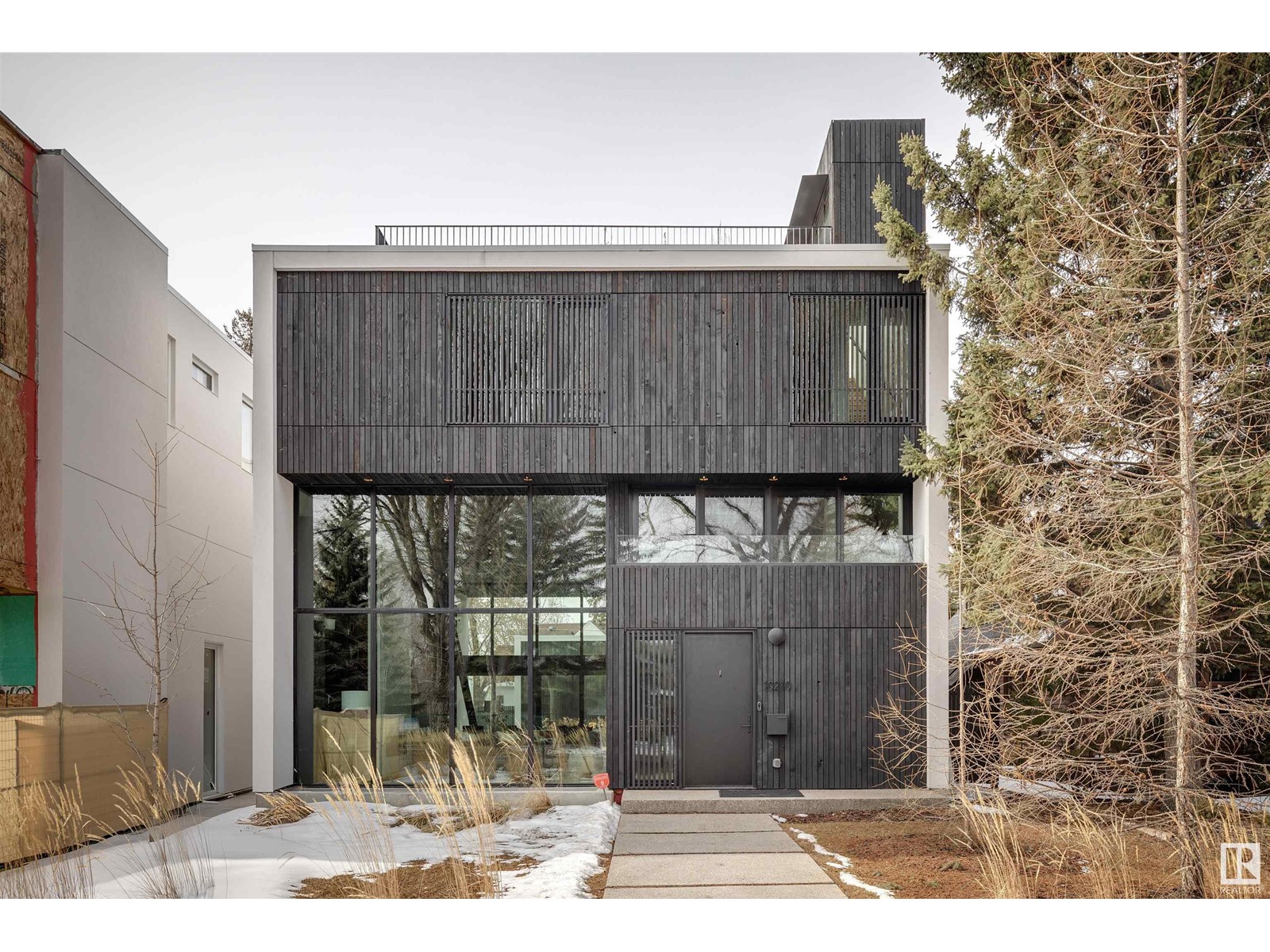 10210 130 ST NW