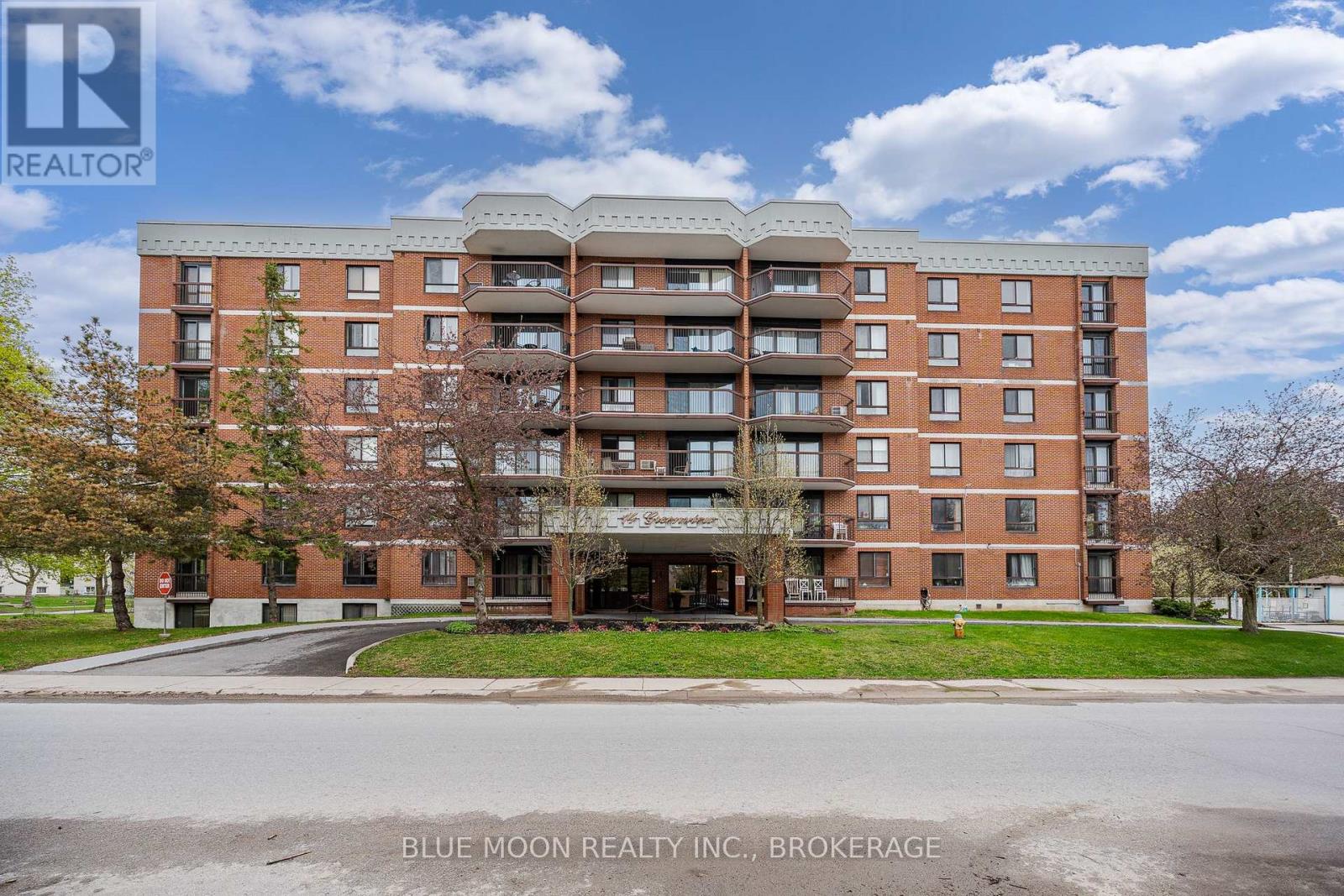 207 - 14 GREENVIEW DRIVE