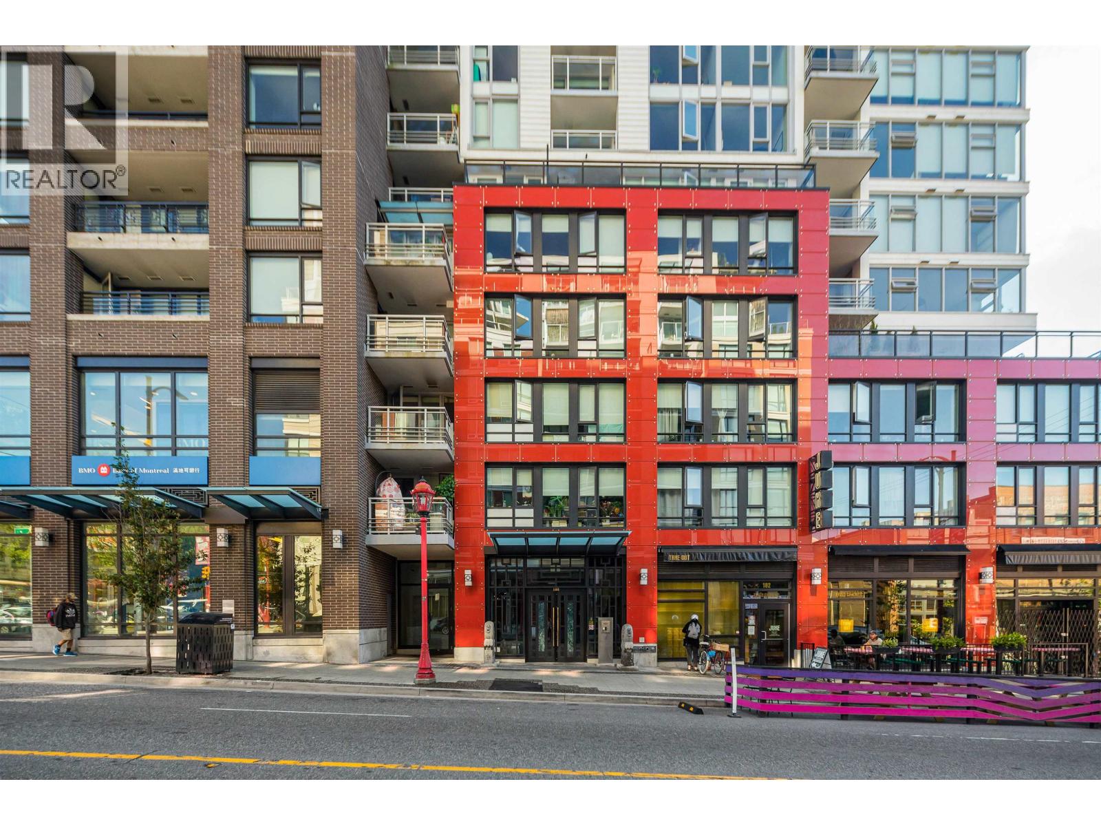 601 188 KEEFER STREET