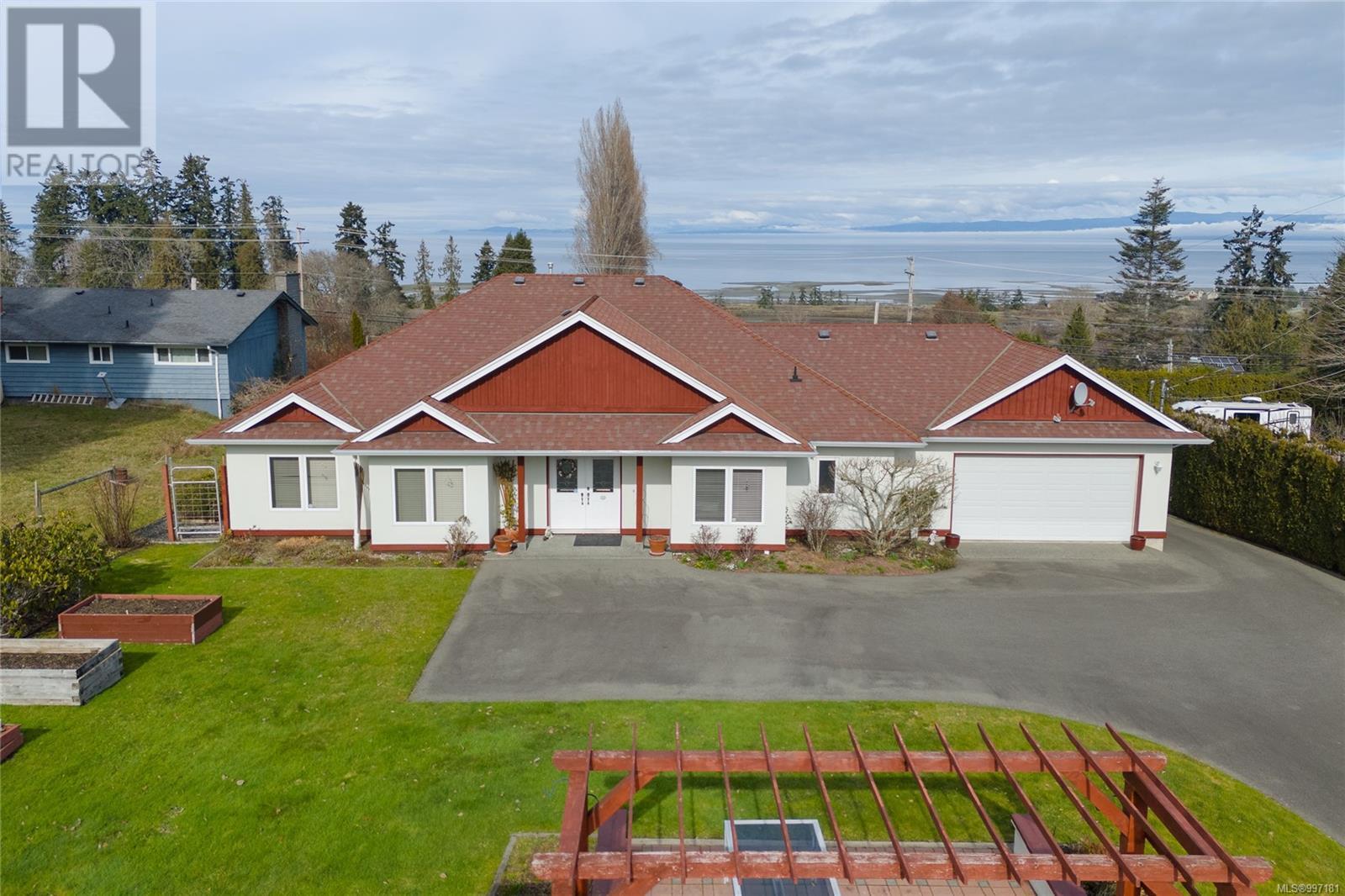 3790 ISLAND Hwy W