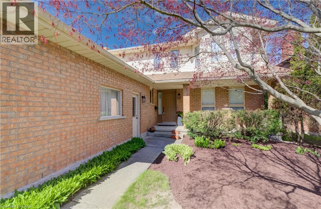 594 HUNTERS Place