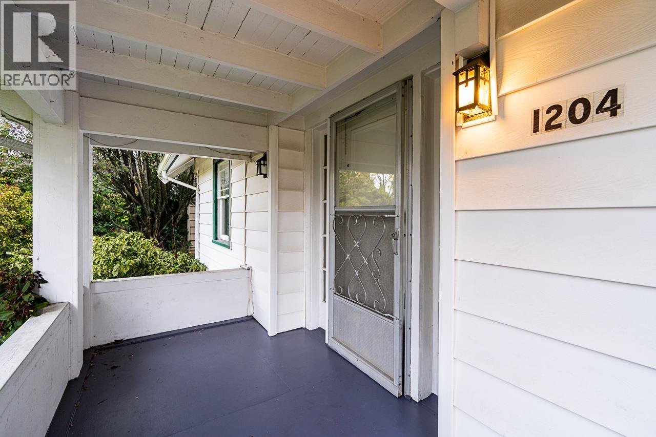 1204 GRAND BOULEVARD