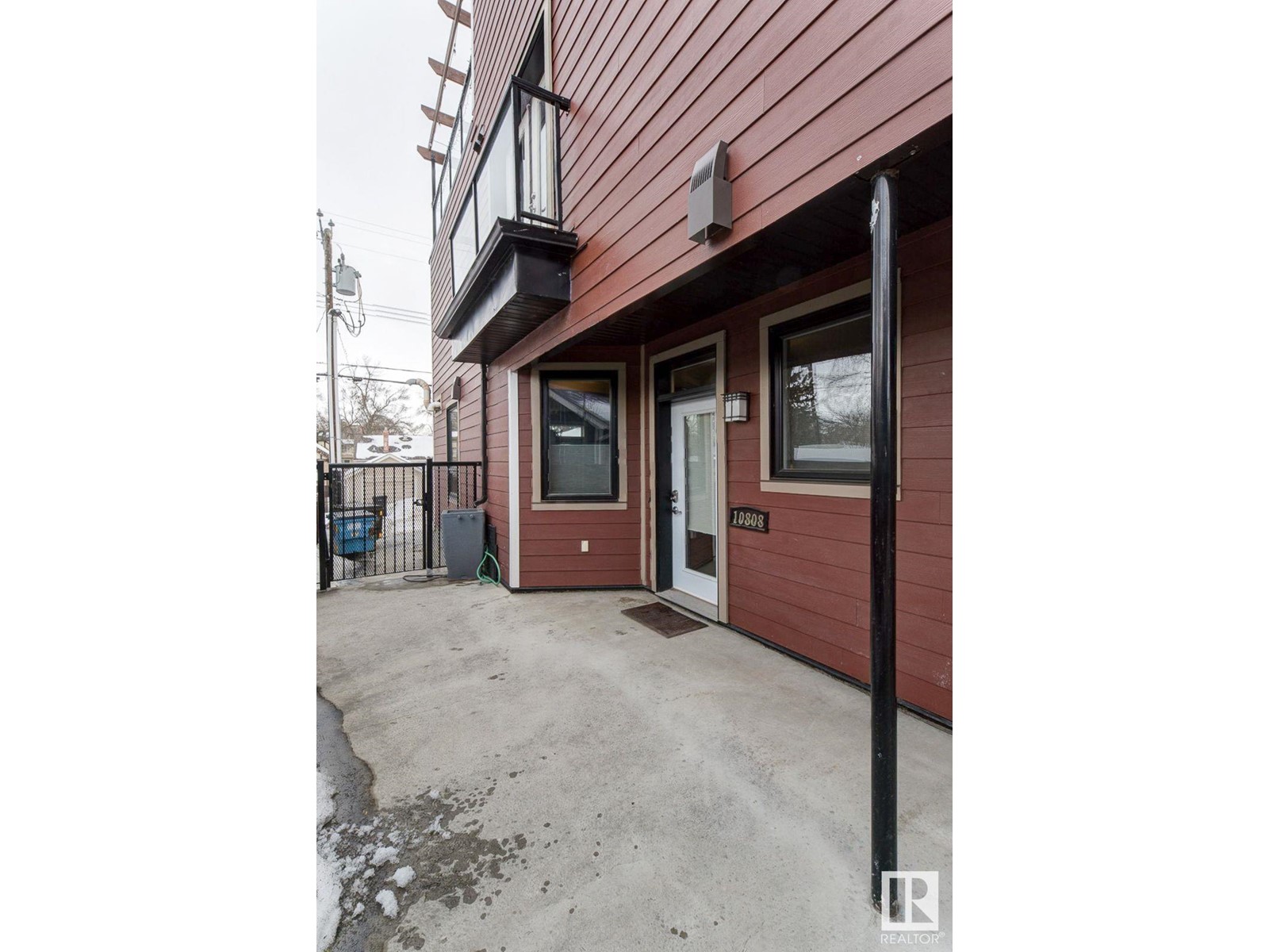 10808 83 AV NW
