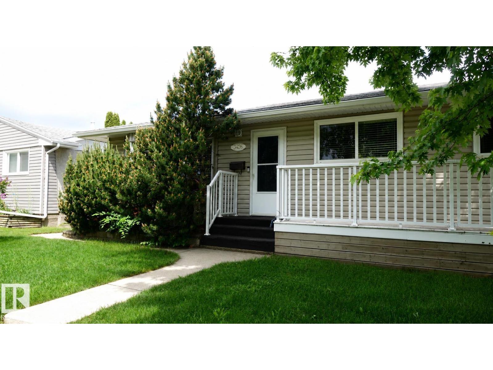 3426 120 AV NW