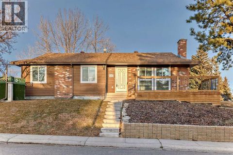 304 Huntbourne Hill NE Calgary AB T2K3Y4