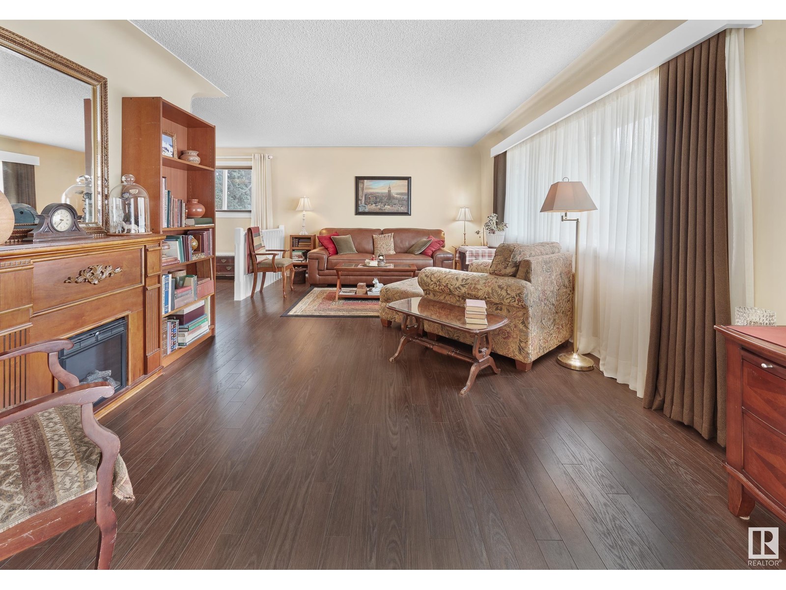 14304 89A AV NW