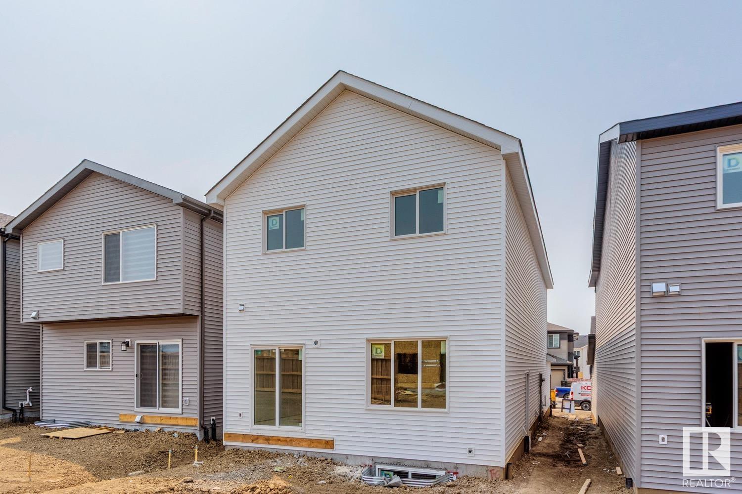 423 28 ST SW SW
