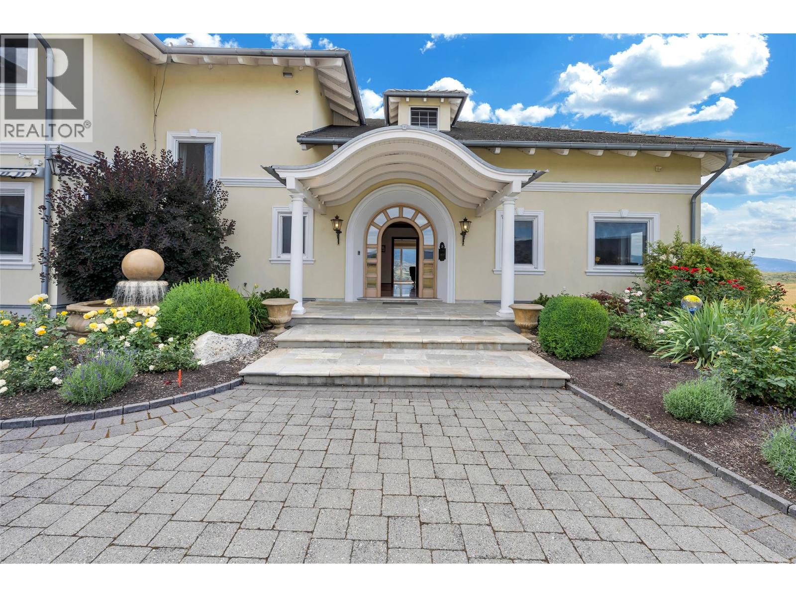 202 Stepping Stones Crescent