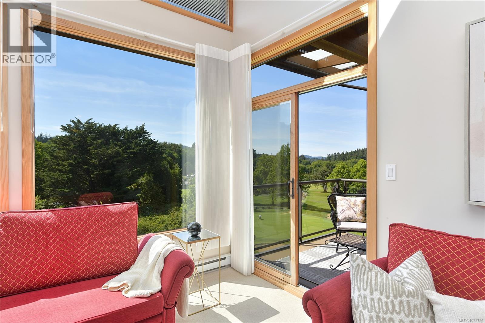 403 5327 Cordova Bay Rd