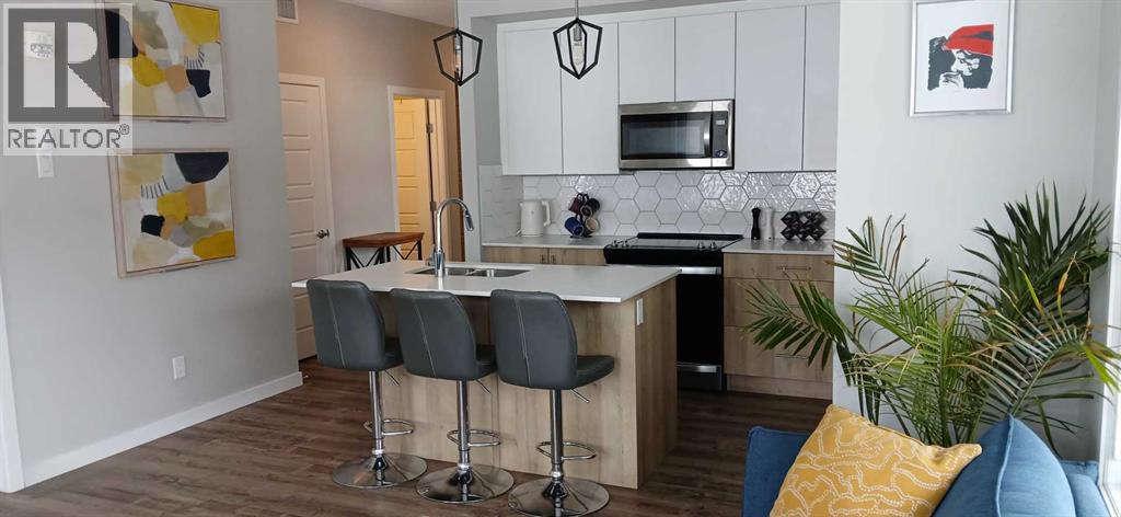 102, 1605 17 Street SE