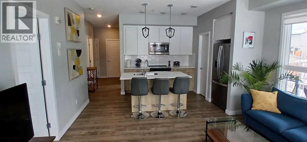 102, 1605 17 Street SE