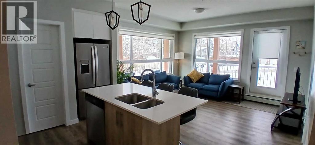 102, 1605 17 Street SE