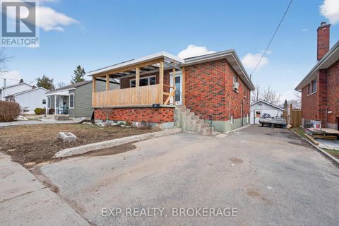 43 CARLETON STREET Kingston (East of Sir John A. Blvd) ON K7K4E7