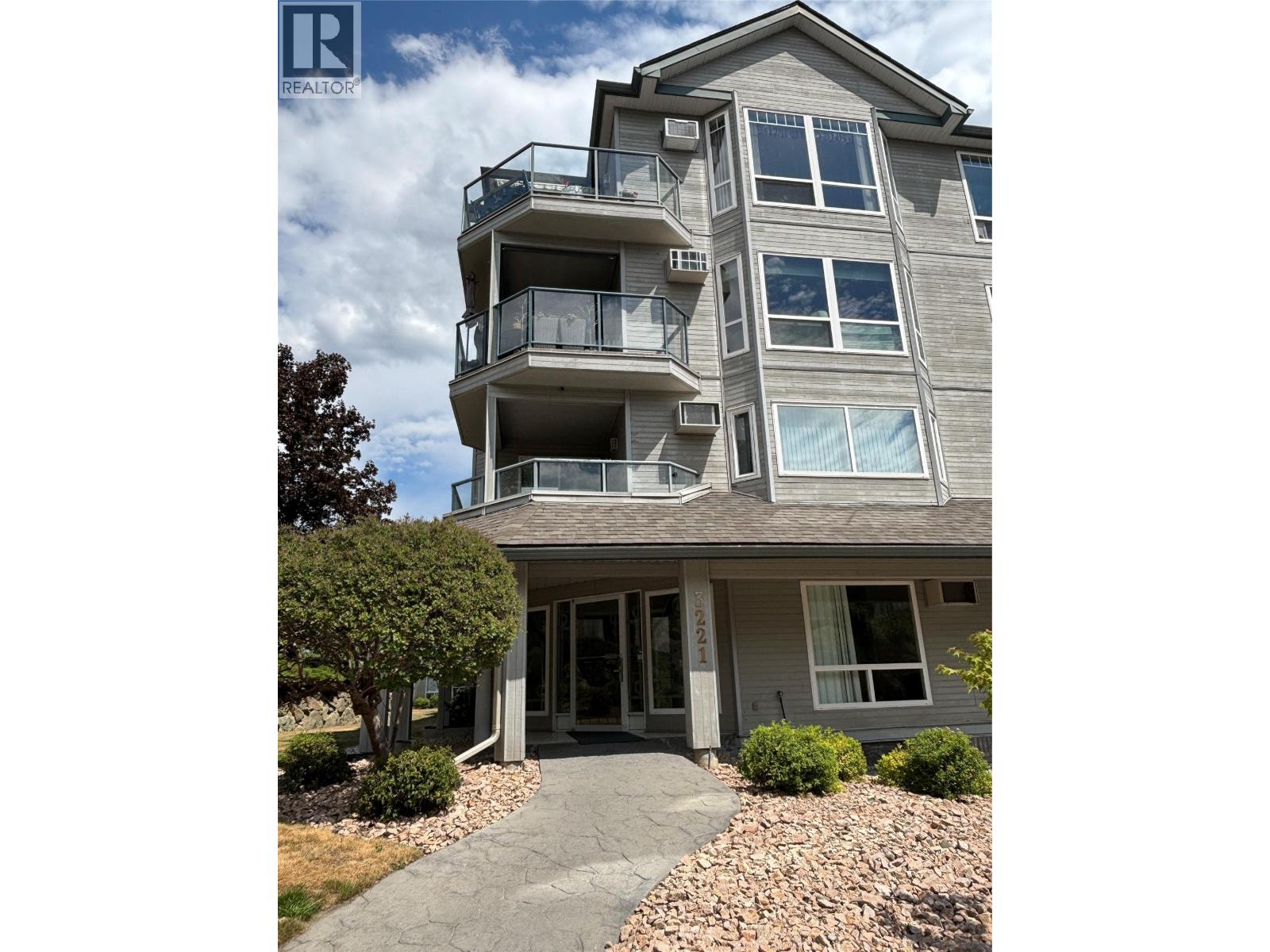 3221 Centennial Drive Unit# 401