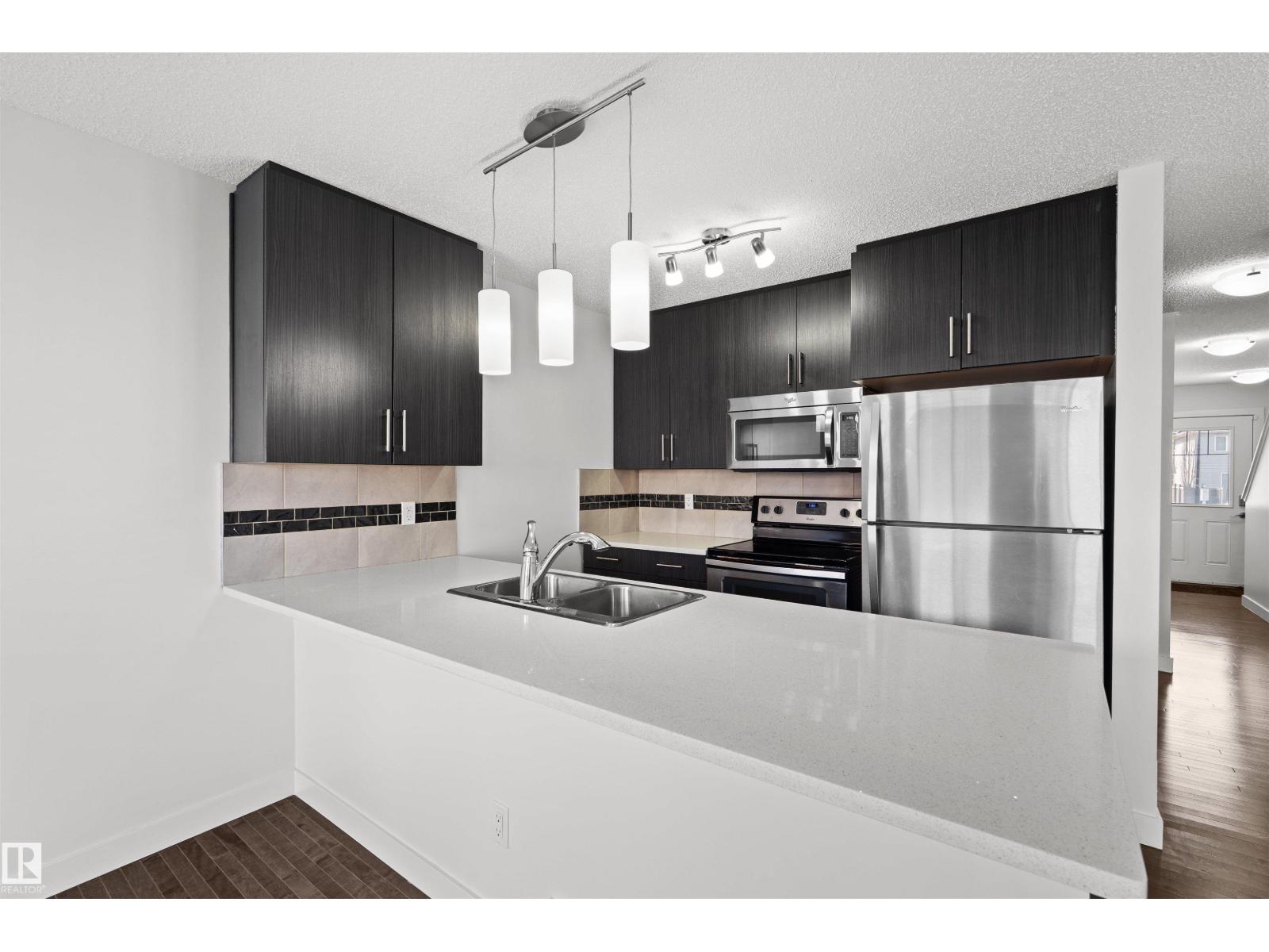 #23 2004 TRUMPETER WY NW