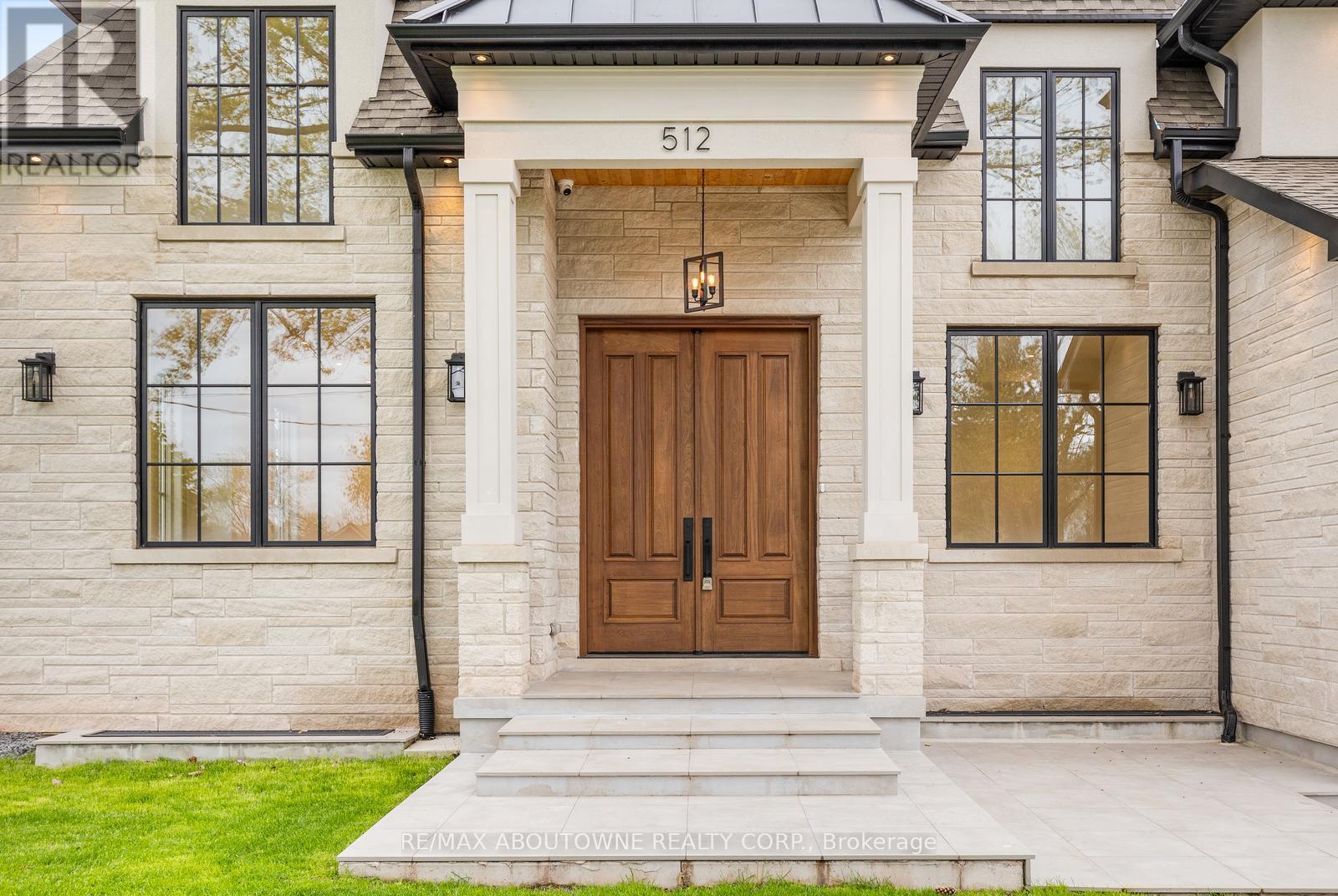 512 WEYNWAY COURT