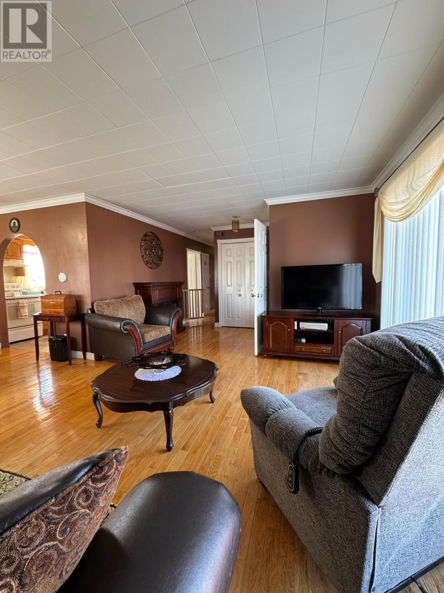 3 Bayview Place