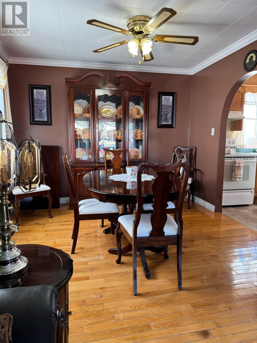 3 Bayview Place