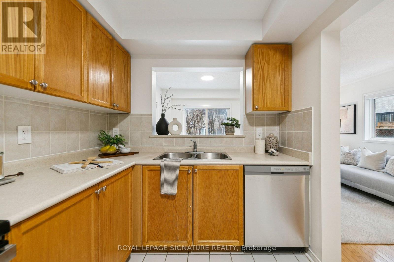 121 - 86 JOYMAR DRIVE