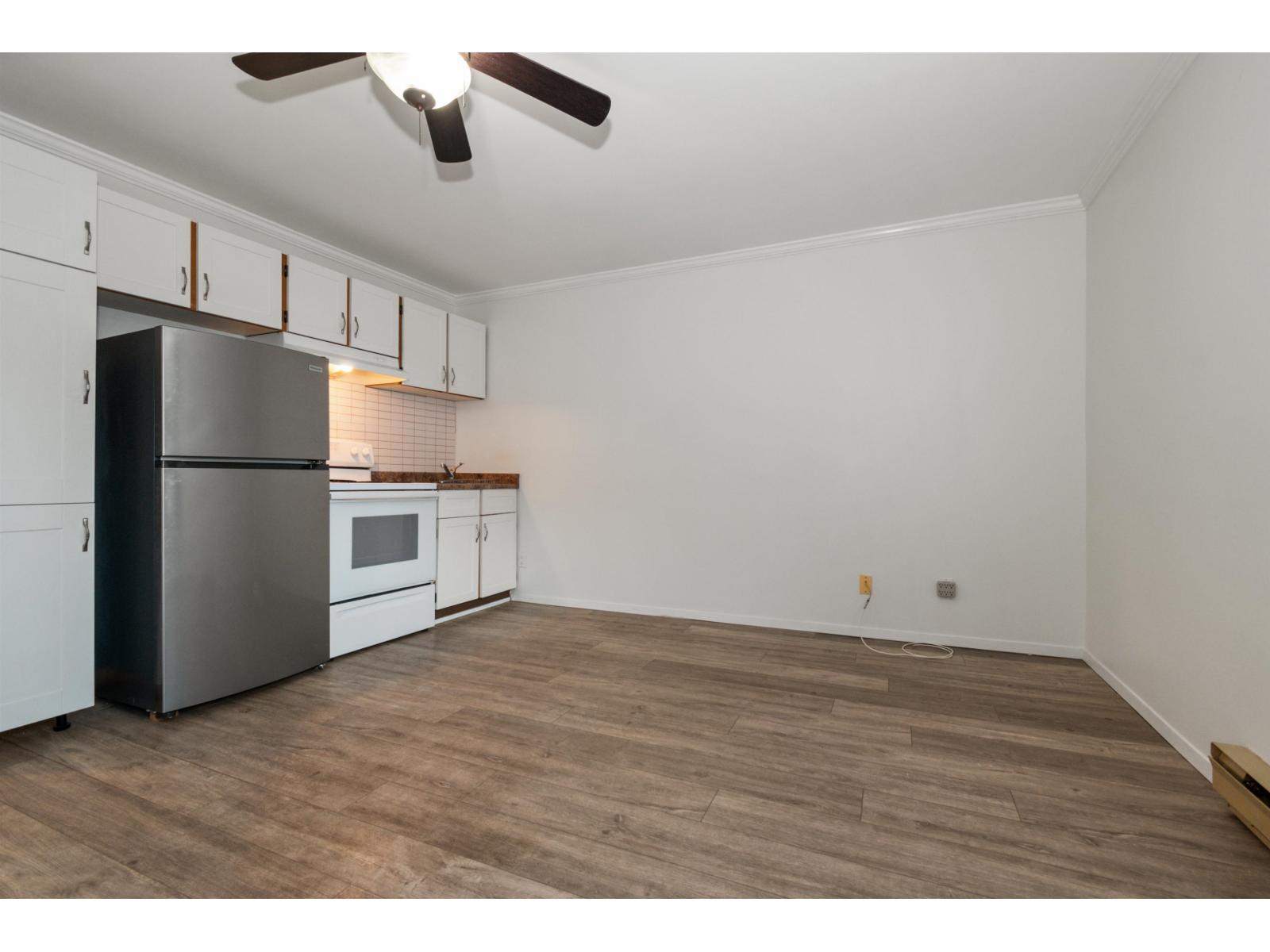 9 450 ESPLANADE AVENUE|Harrison Hot Springs