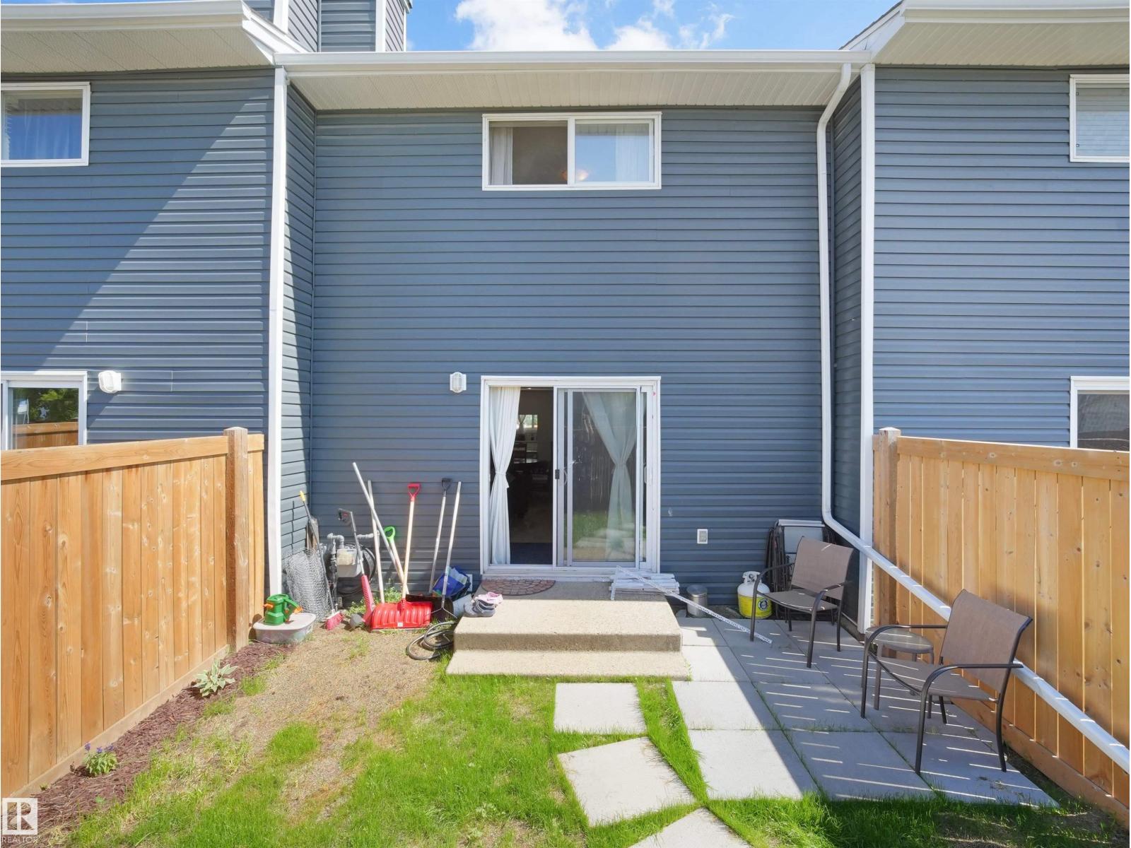 575 DUNLUCE RD NW