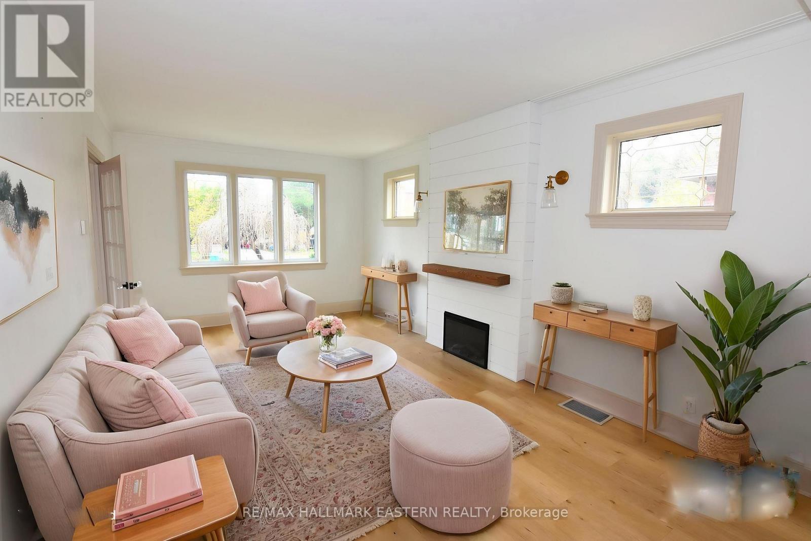 269 ABERDEEN AVENUE - Photo 2