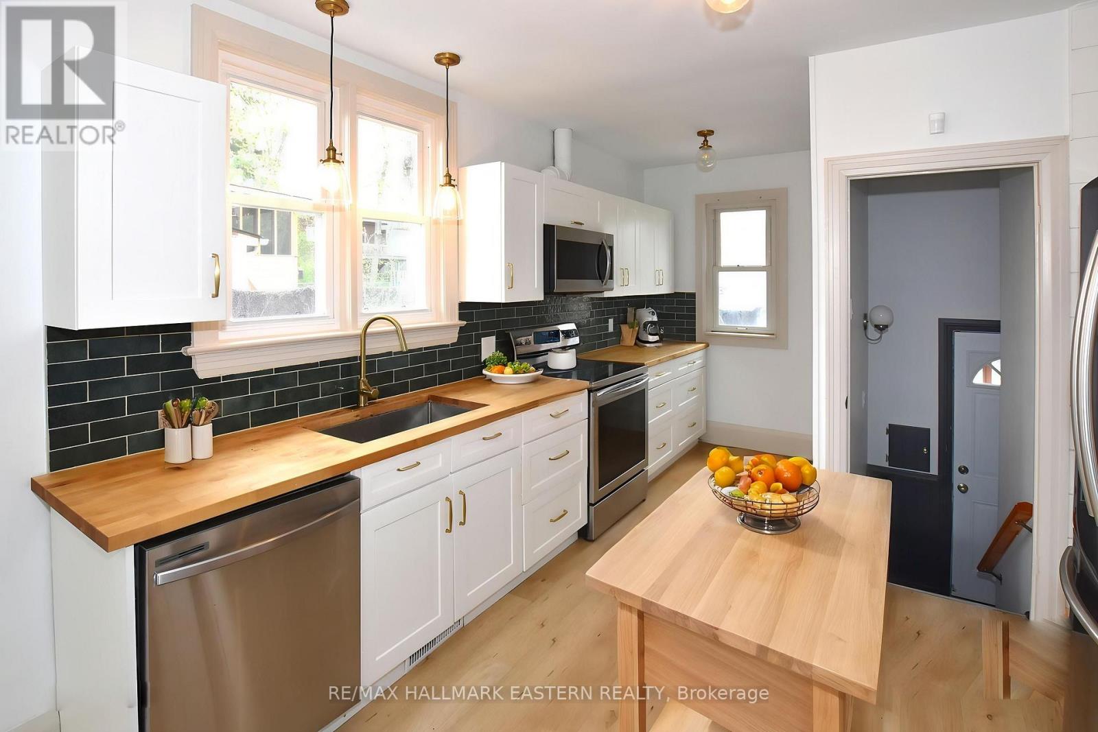 269 ABERDEEN AVENUE - Photo 3