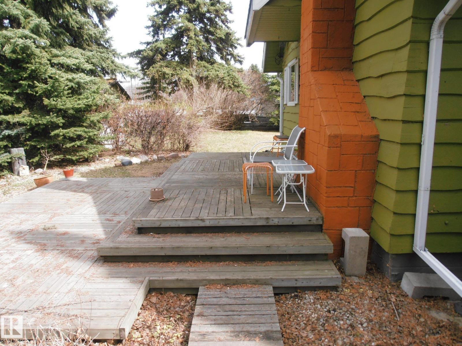 3830 112 AV NW