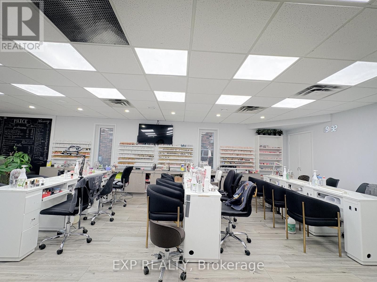 #MAIN - 341 GENEVA STREET