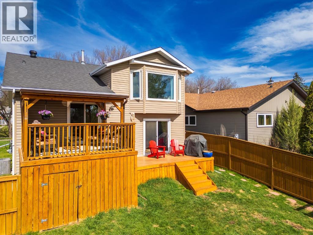 235 Deerview Drive SE