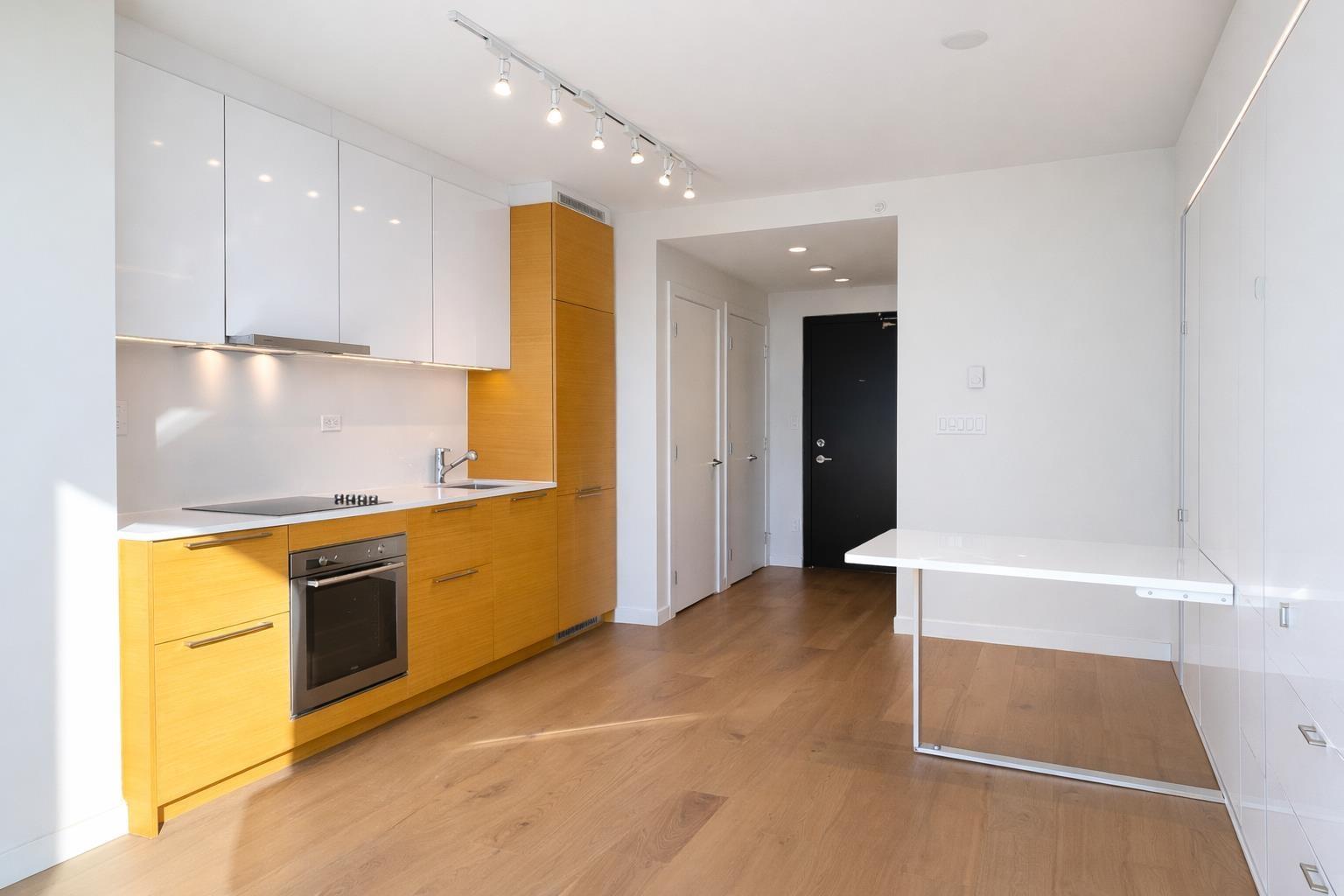 2105 13438 CENTRAL AVENUE