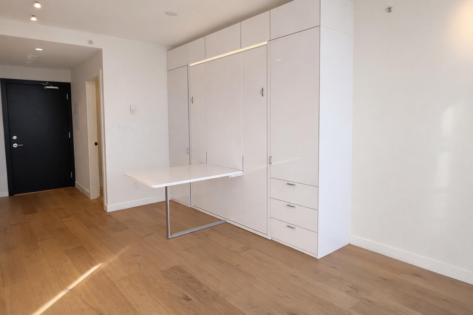 2105 13438 CENTRAL AVENUE