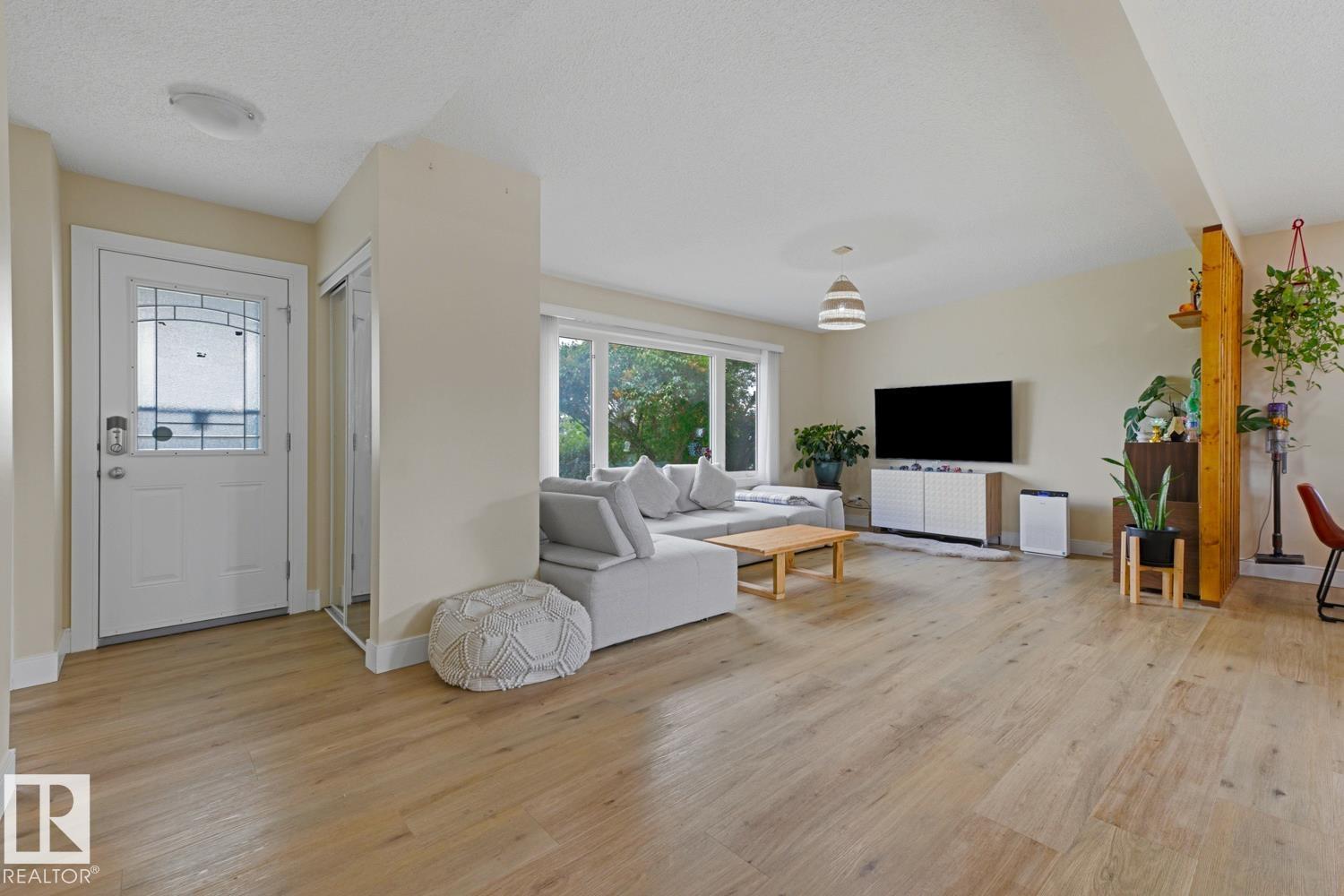 7807 132 AV NW