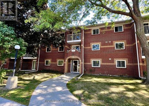 317 - 573 ARMSTRONG ROAD Kingston (East Gardiners Rd) ON K7M8J8