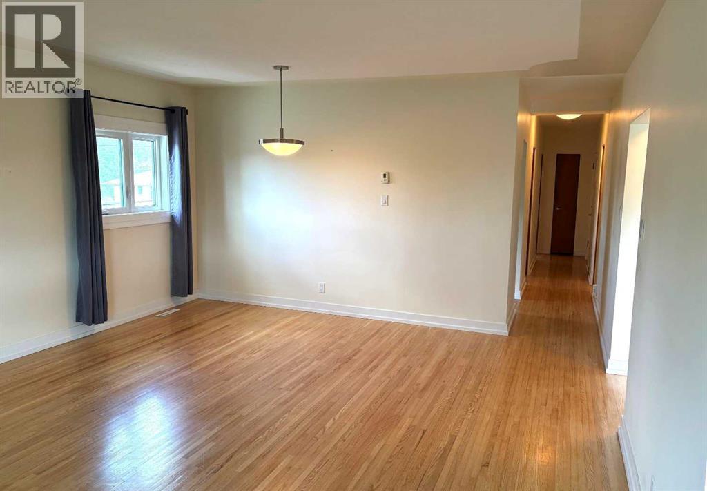 1-6, 2208 20 Avenue NW