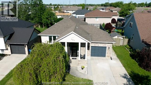 121 Queen STREET South