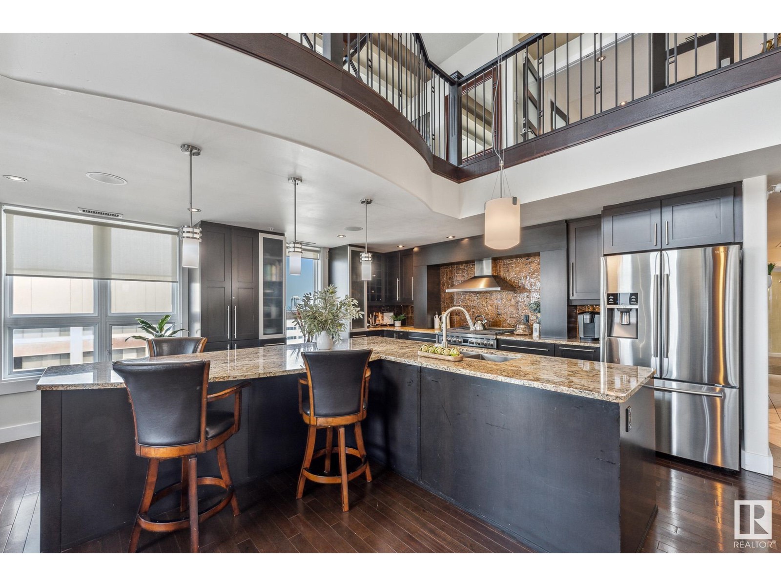 #PH04/1804 9939 109 ST NW