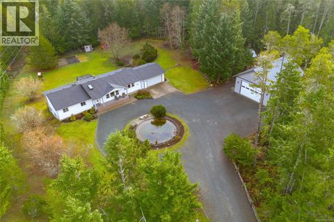 335 Larkdowne Rd Qualicum Beach BC V9K2N8