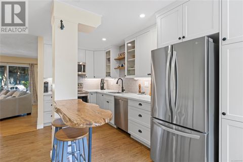 8 444 Bruce Ave Nanaimo BC V9R5W5