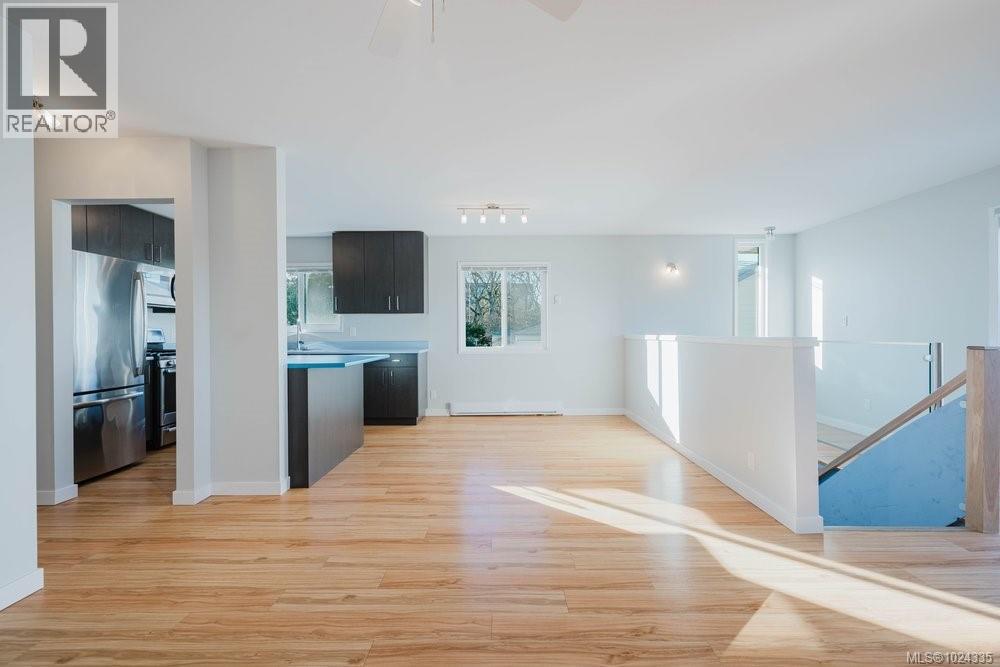 841 Old Esquimalt Rd