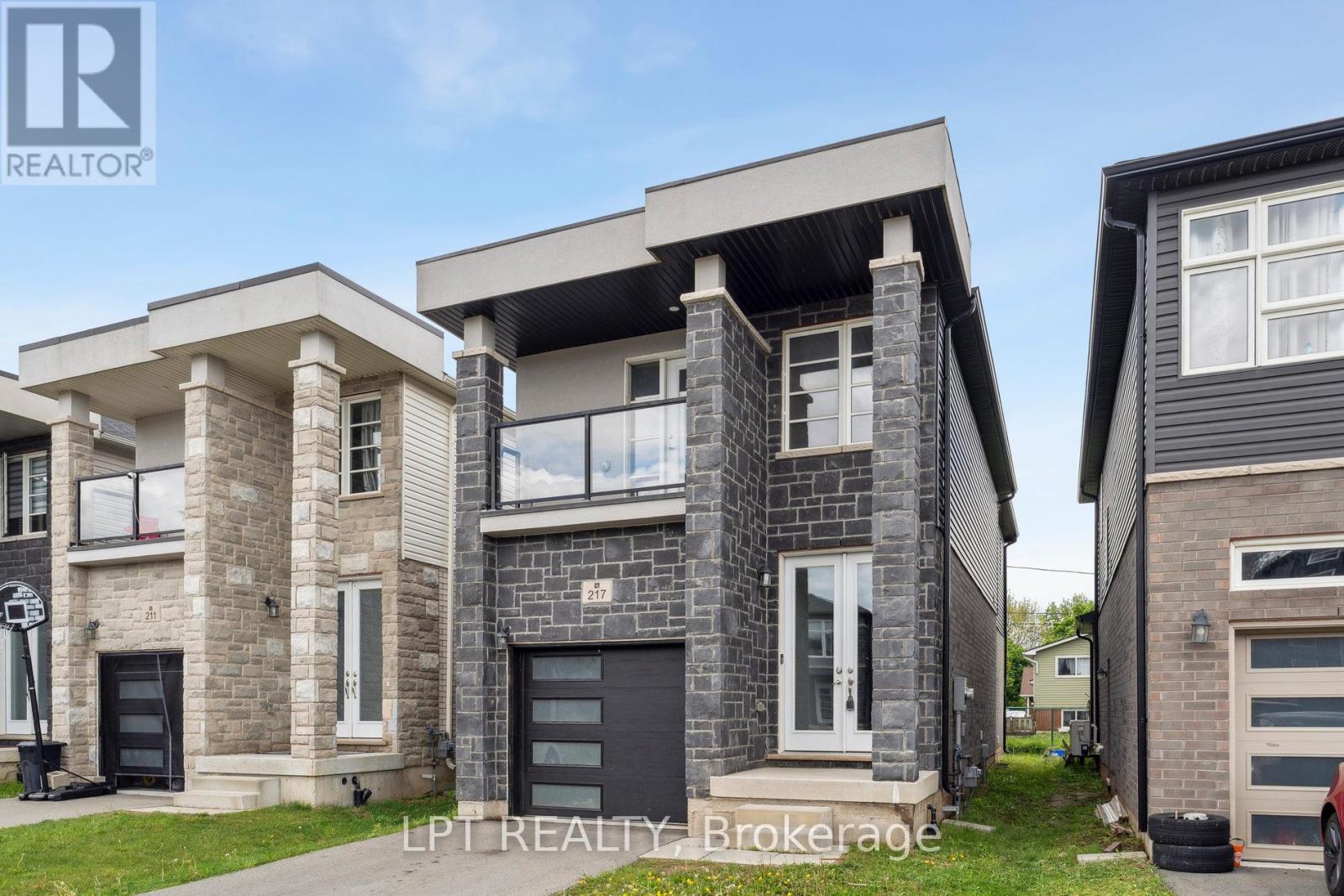 217 LOUISE STREET