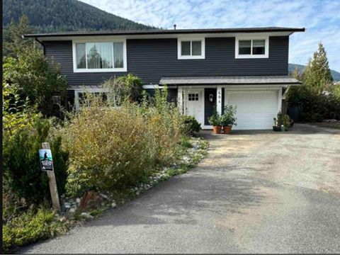 604 LAKBERG CRESCENT|Harrison Hot Springs Harrison Hot Springs BC V0M1K0