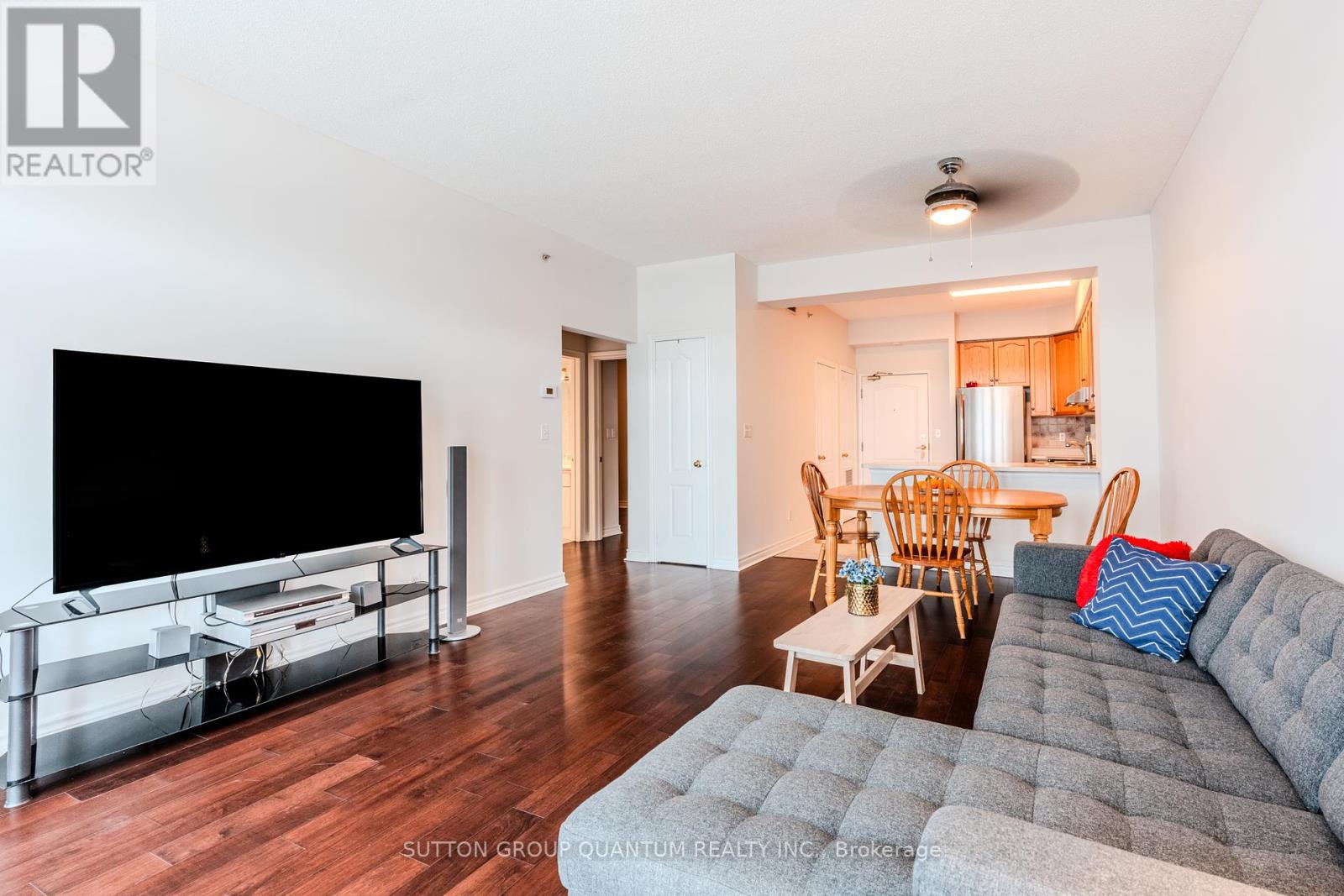 105 - 3531 LAKE SHORE BOULEVARD W