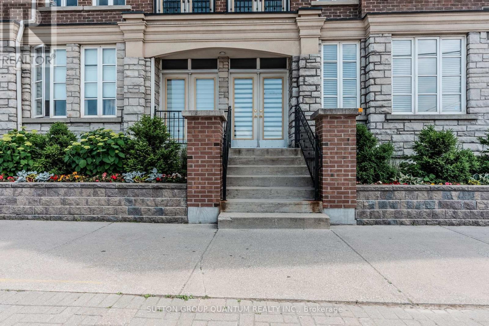 105 - 3531 LAKE SHORE BOULEVARD W