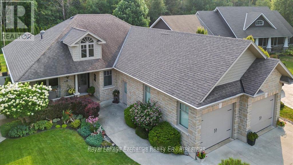 569 CREEKWOOD DRIVE